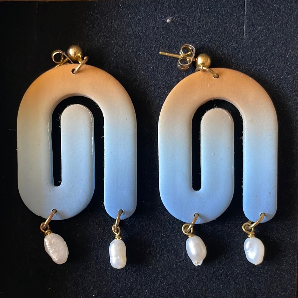 Blue and Gold U-Shaped Earrings with Teardrop Pendants